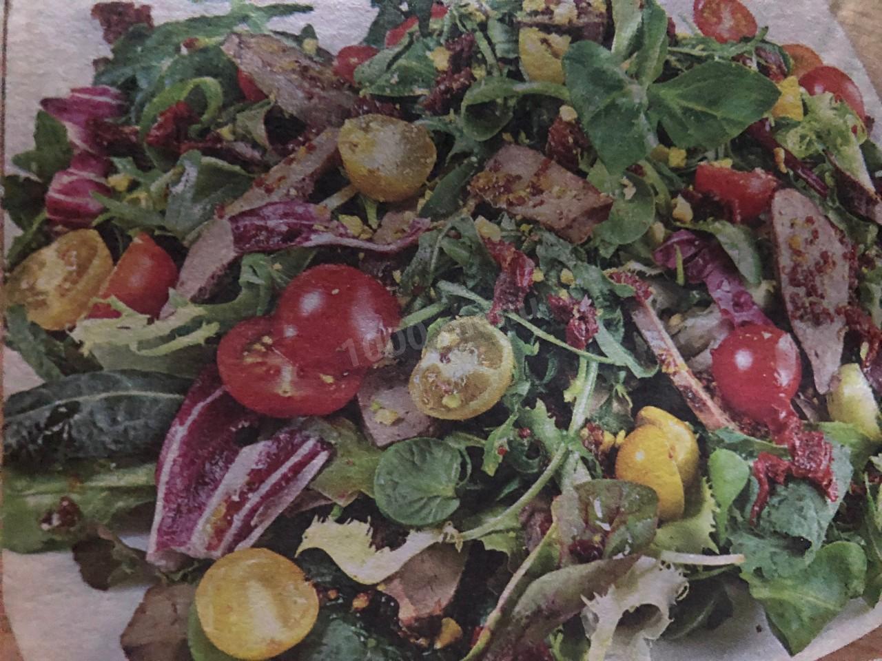 Шаг 6 приготовления Зеленый салат с куриной печенкой