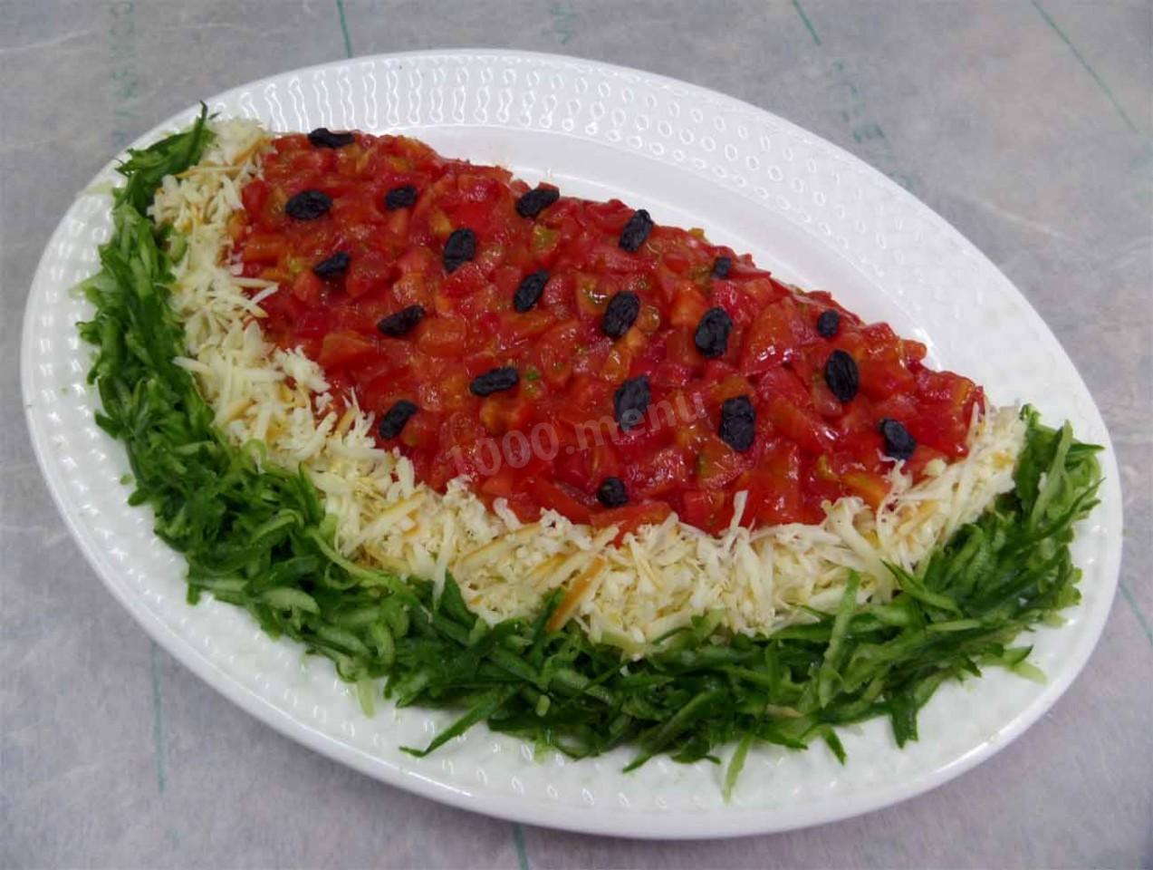 Шаг 12 приготовления Салат Арбузная долька с курицей и грибами