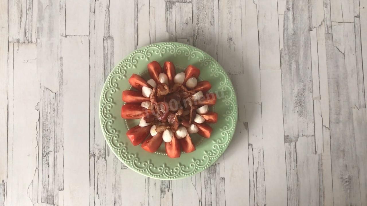 Шаг 6 приготовления Салат с жареным беконом сыром и помидорами