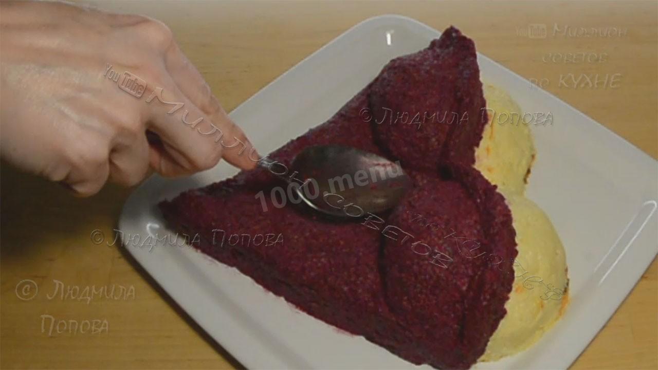 Шаг 11 приготовления Слоёный салат Любовница к Дню влюблённых