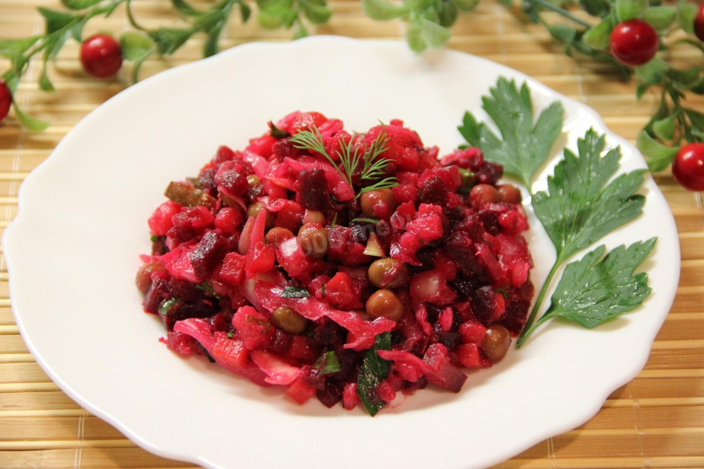 Обложка рецепта Винегрет на квашеной капусте с солеными огурцами