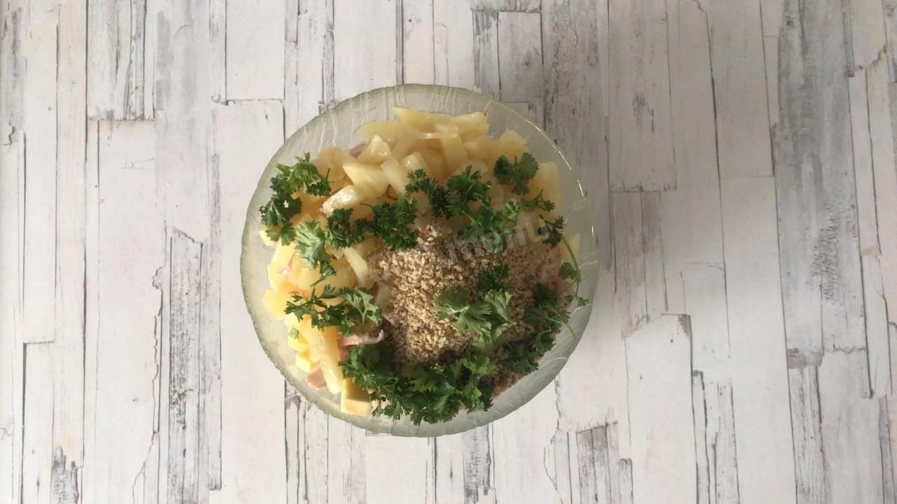 Шаг 6 приготовления Салат с копченой индейкой и фруктами