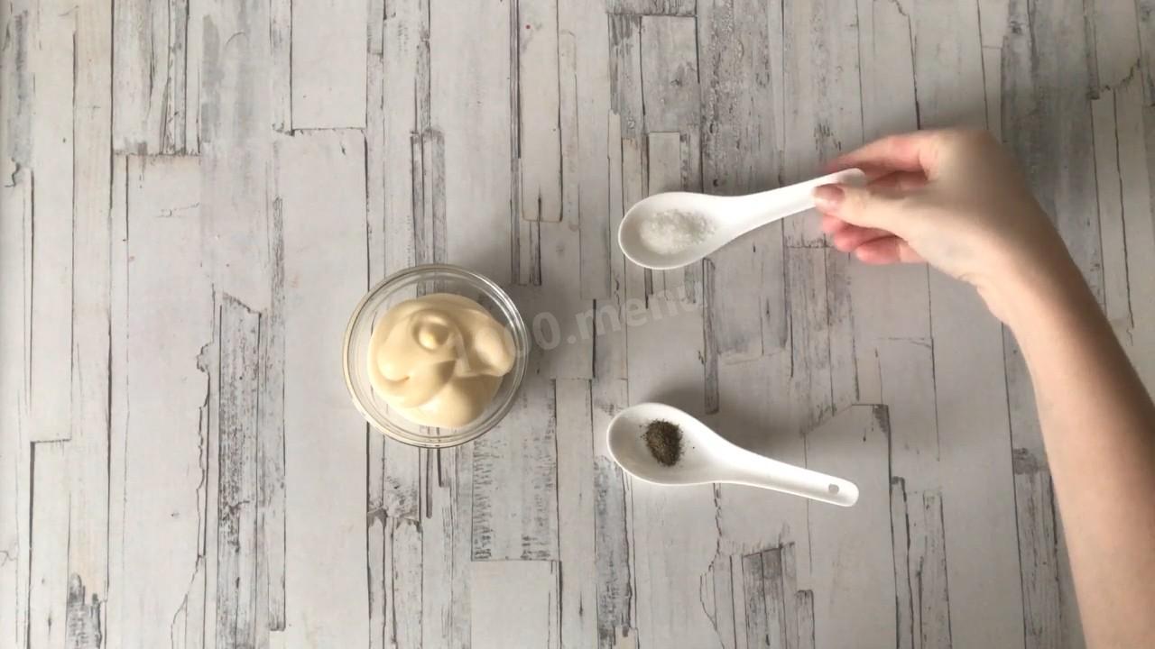 Шаг 7 приготовления Салат с копченой индейкой и фруктами