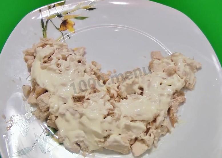 Шаг 2 приготовления Салат Петушок