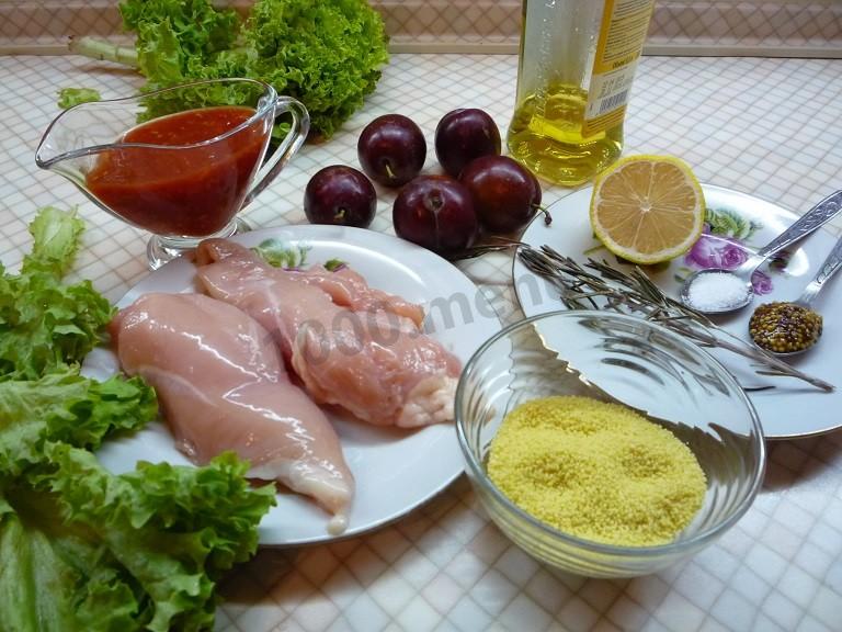 Шаг 1 приготовления Салат из куриной грудки со сливами и кускусом