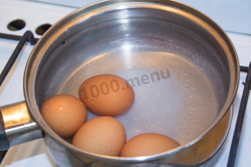 Шаг 1 приготовления Салат Мужской каприз с копченой курицей