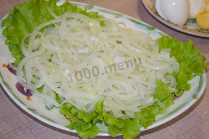 Шаг 10 приготовления Салат Мужской каприз с копченой курицей