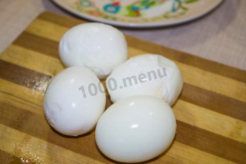 Шаг 8 приготовления Салат Мужской каприз с копченой курицей