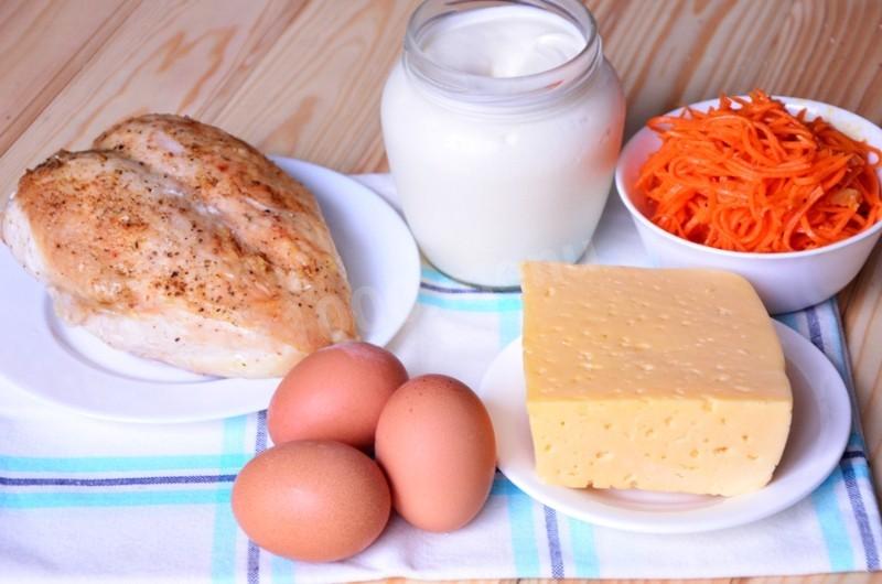 Шаг 1 приготовления Салат Часы с куриным филе сыром и корейской морковью