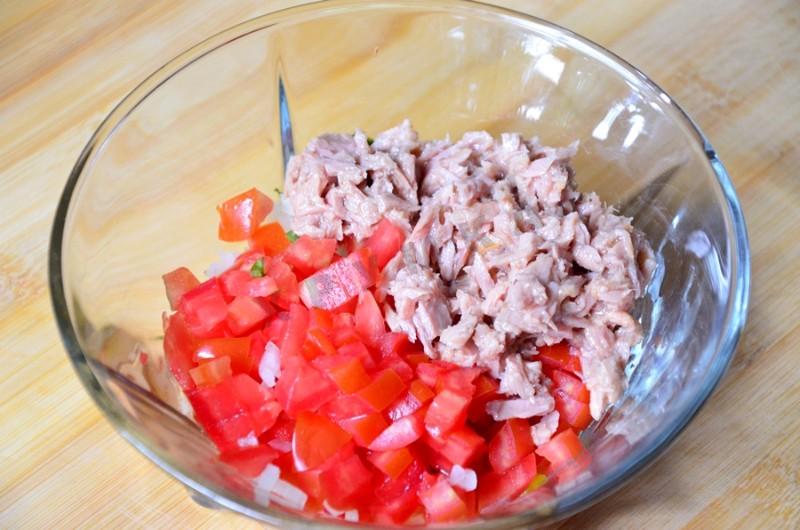 Шаг 6 приготовления Салат из кускуса и тунца