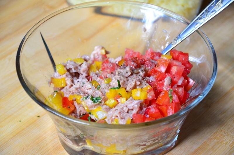 Шаг 7 приготовления Салат из кускуса и тунца