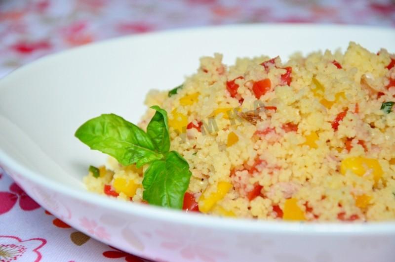 Шаг 9 приготовления Салат из кускуса и тунца