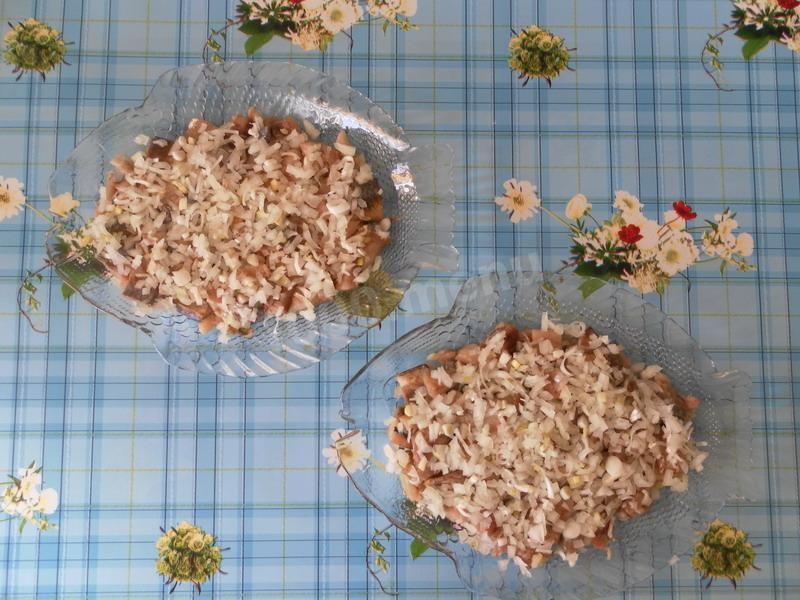 Шаг 10 приготовления Классический салат сельдь под шубой с яйцом