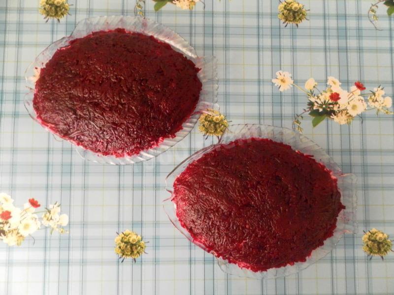 Шаг 22 приготовления Классический салат сельдь под шубой с яйцом