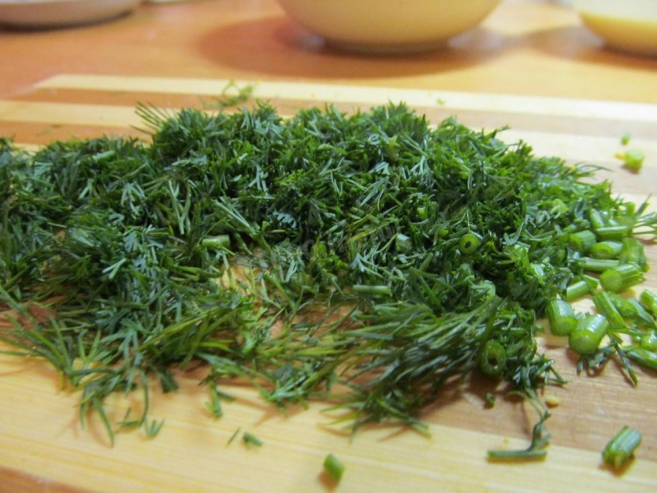 Шаг 3 приготовления Салат с курицей сметаной и огурцом