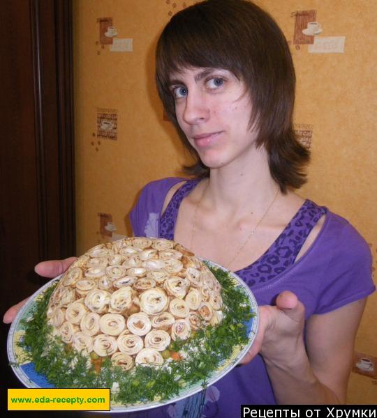 Шаг 11 приготовления Салат с блинами и курицей Розы для любимого