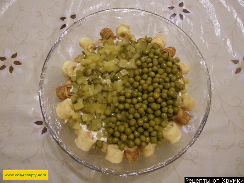 Шаг 4 приготовления Салат с блинами и курицей Розы для любимого