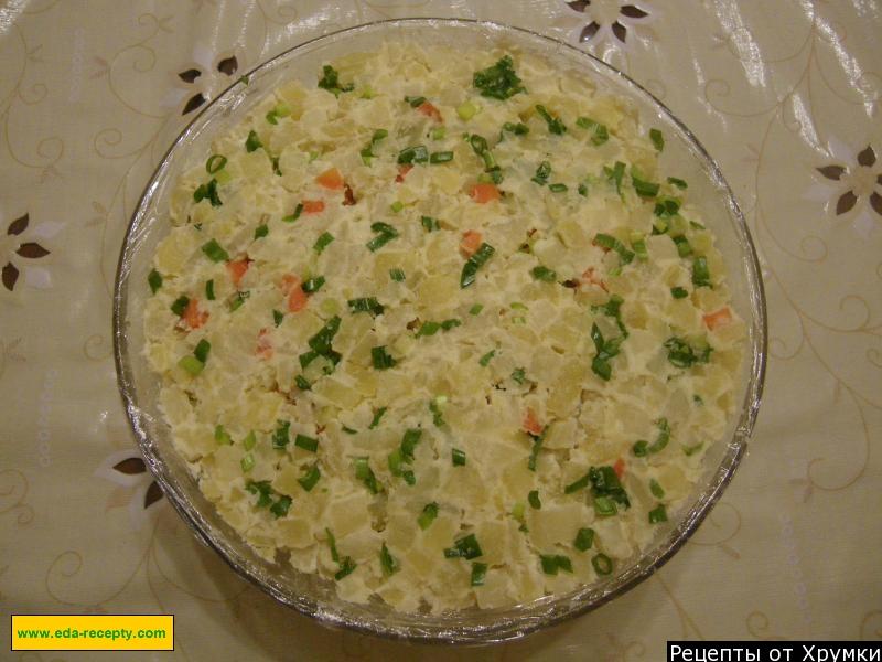 Шаг 8 приготовления Салат с блинами и курицей Розы для любимого