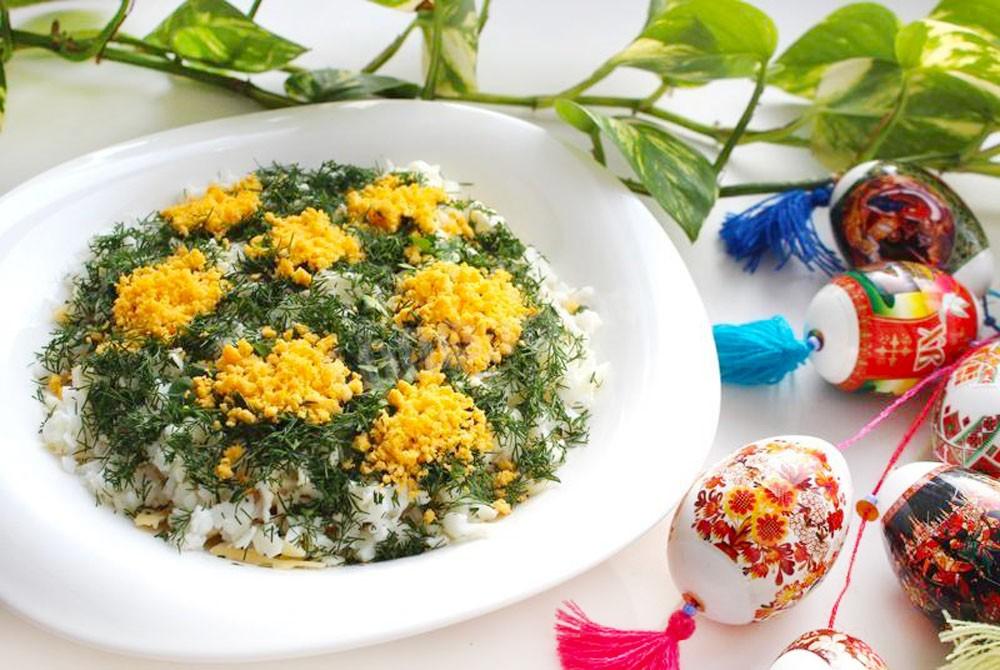 Обложка рецепта Салат с шампиньонами, твердым сыром и куриным филе