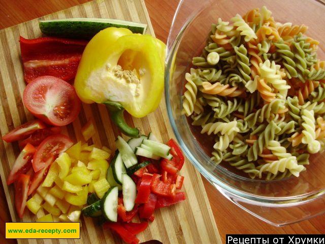 Шаг 4 приготовления Салат итальянский с макаронами