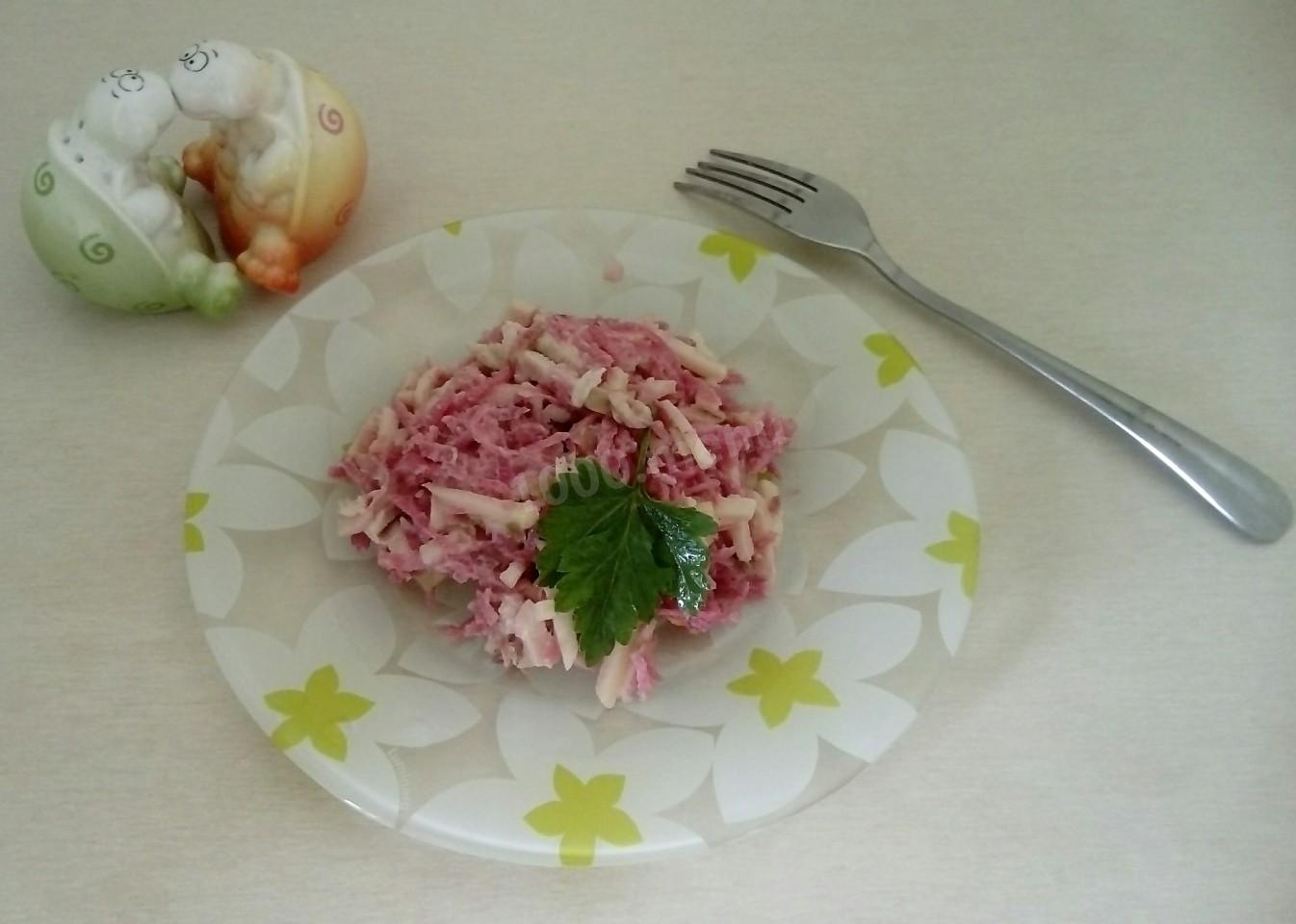 Обложка рецепта Легкий салат из брюквы и курицы