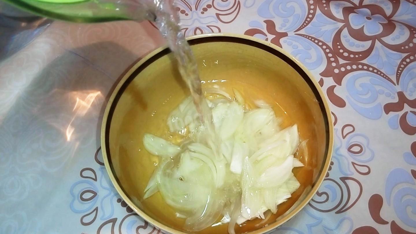 Шаг 2 приготовления Сытный и яркий салат Соломка