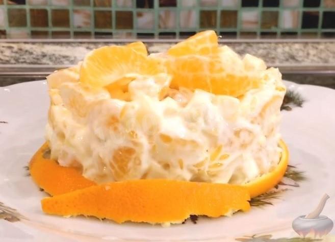 Обложка рецепта Мандариновый салат с сыром