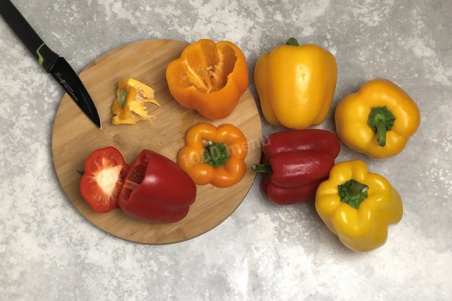 Шаг 10 приготовления Фаршированные перцы с рисом и овощами в духовке