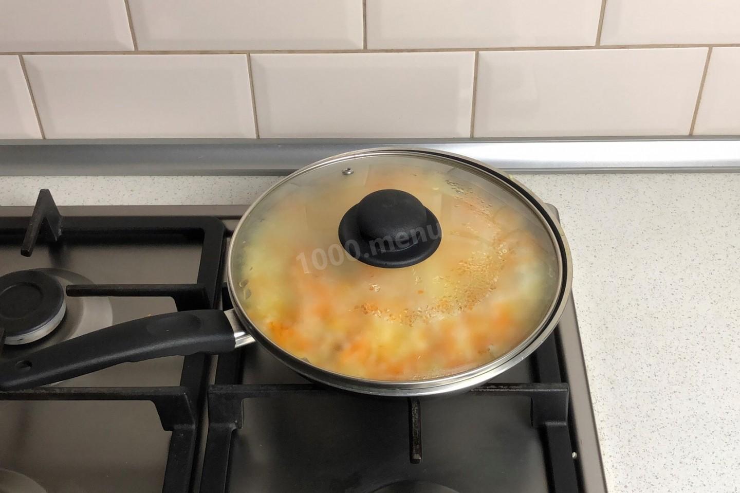 Шаг 7 приготовления Фаршированные перцы с рисом и овощами в духовке