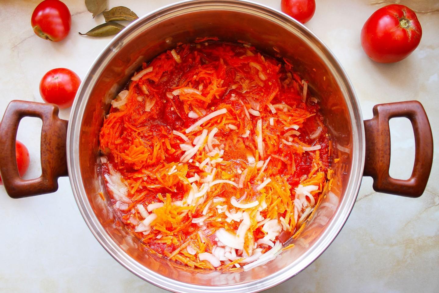 Шаг 5 приготовления Скумбрия на зиму с овощами рыбный салат