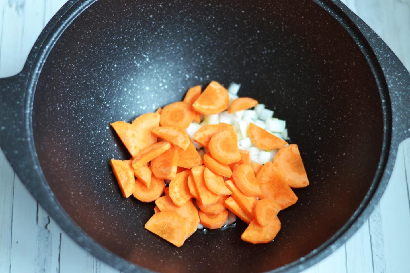 Шаг 7 приготовления Овощное рагу с баклажанами и кабачками