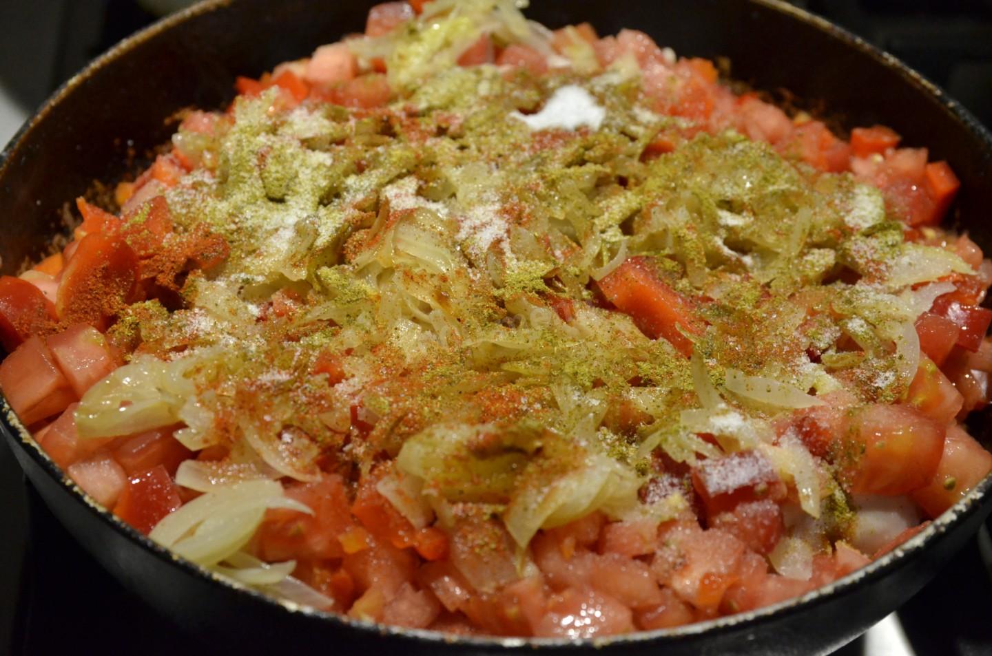 Шаг 14 приготовления Классический чахохбили из курицы по грузински на сковороде