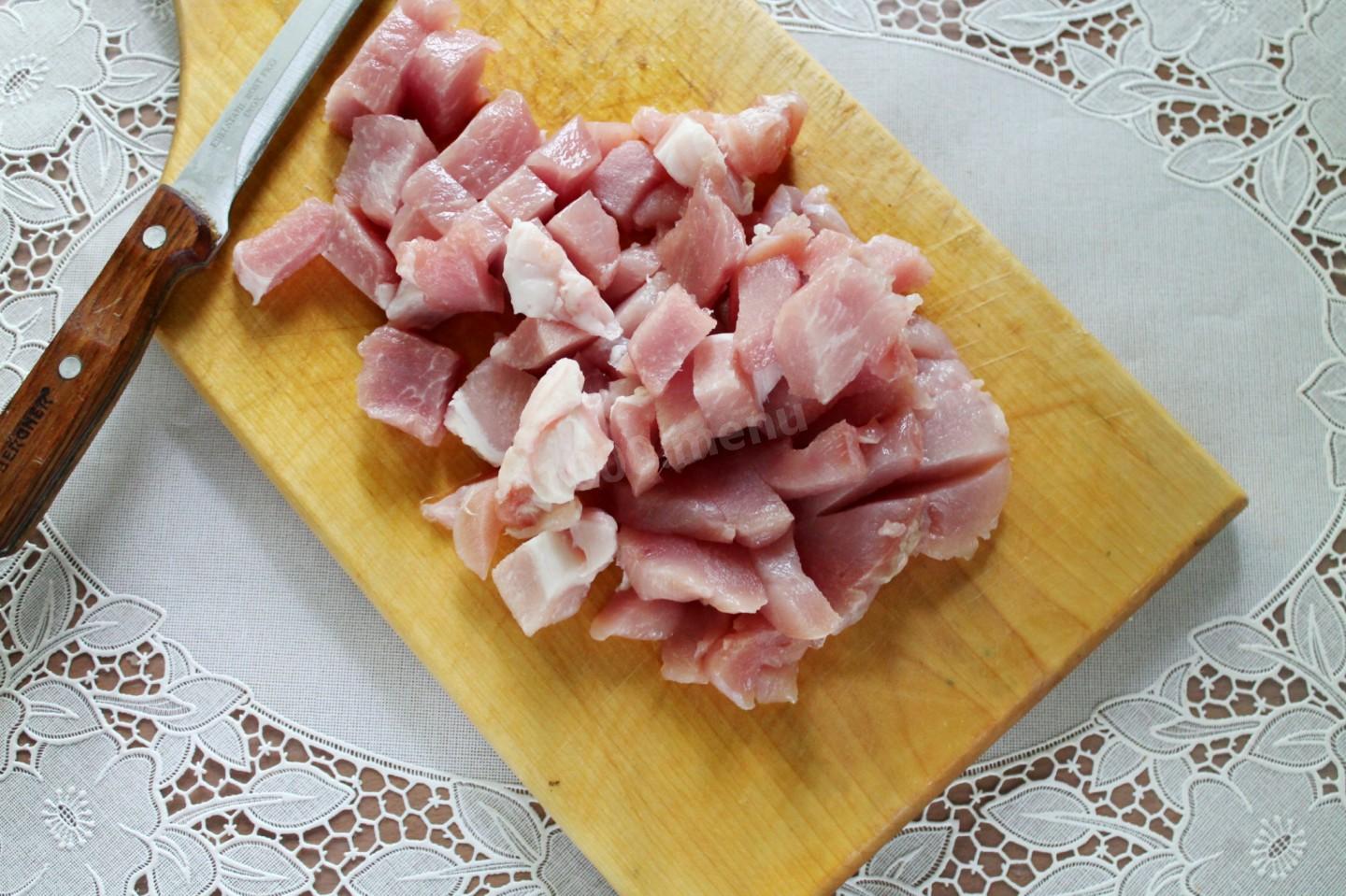 Шаг 2 приготовления Гуляш из свинины на сковороде с подливкой