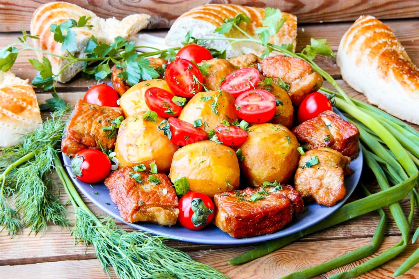 Обложка рецепта Картошка с мясом в казане