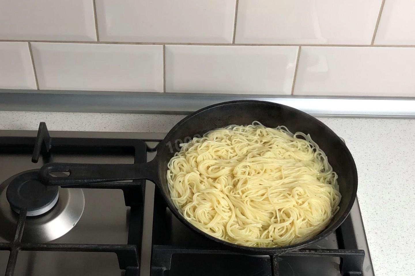 Шаг 5 приготовления Паста с сыром