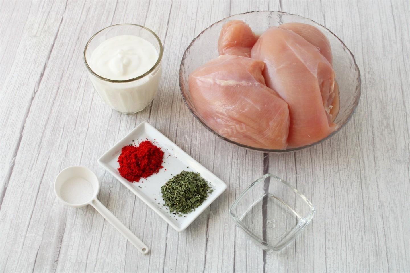 Шаг 1 приготовления Сочные куриные грудки в духовке