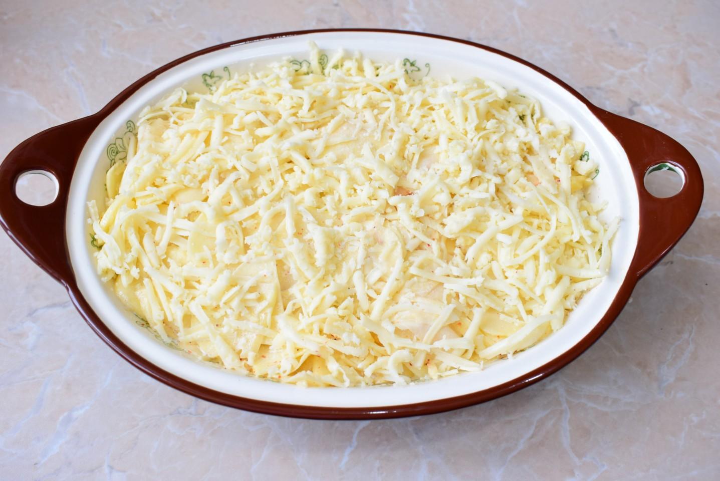 Шаг 8 приготовления Картошка с мясом по французски в духовке