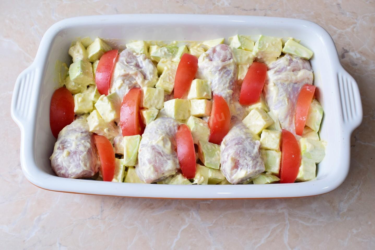 Шаг 8 приготовления Кабачки с курицей в духовке