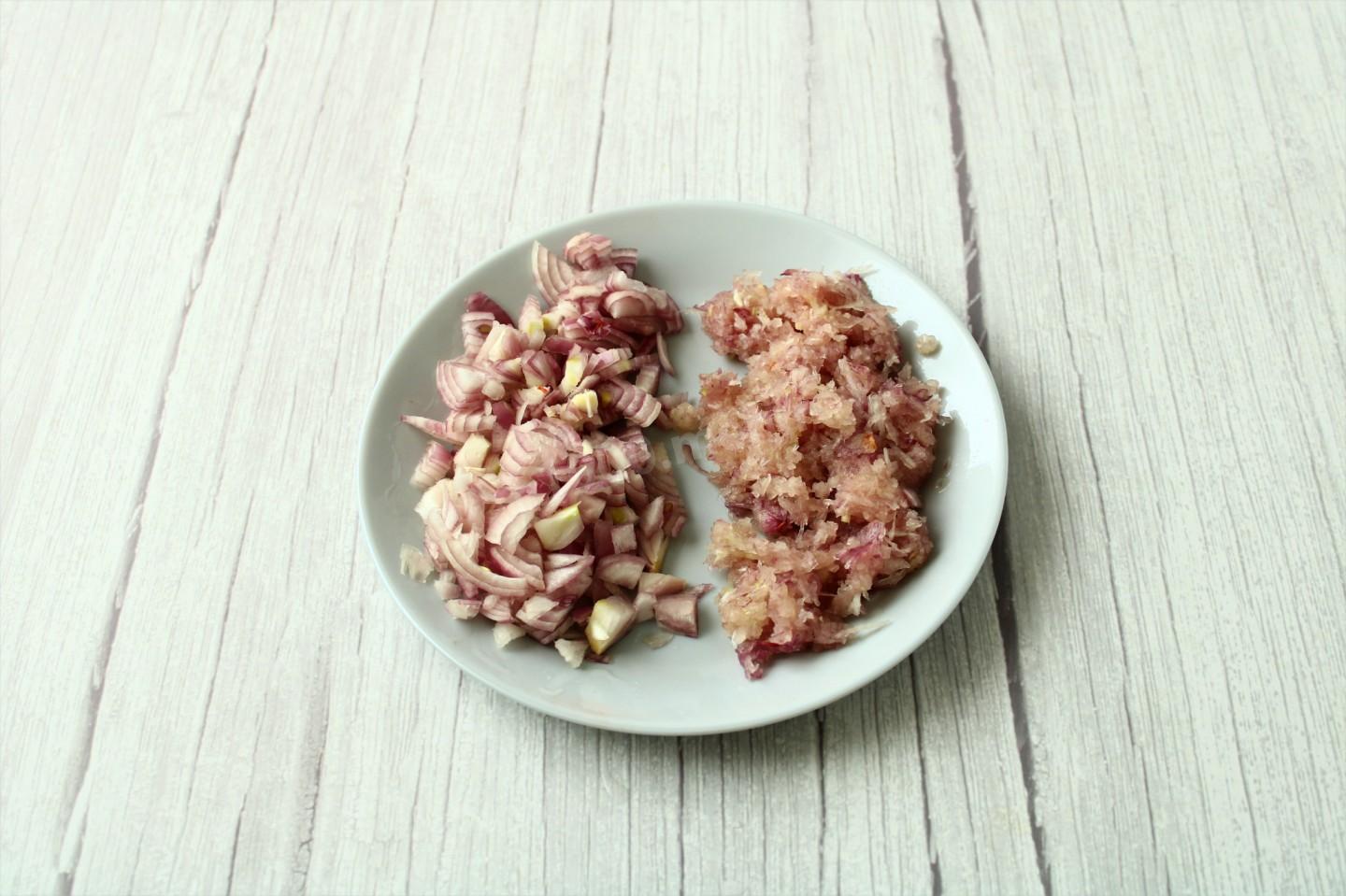 Шаг 6 приготовления Капустные голубцы из свежей капусты с мясом в кастрюле