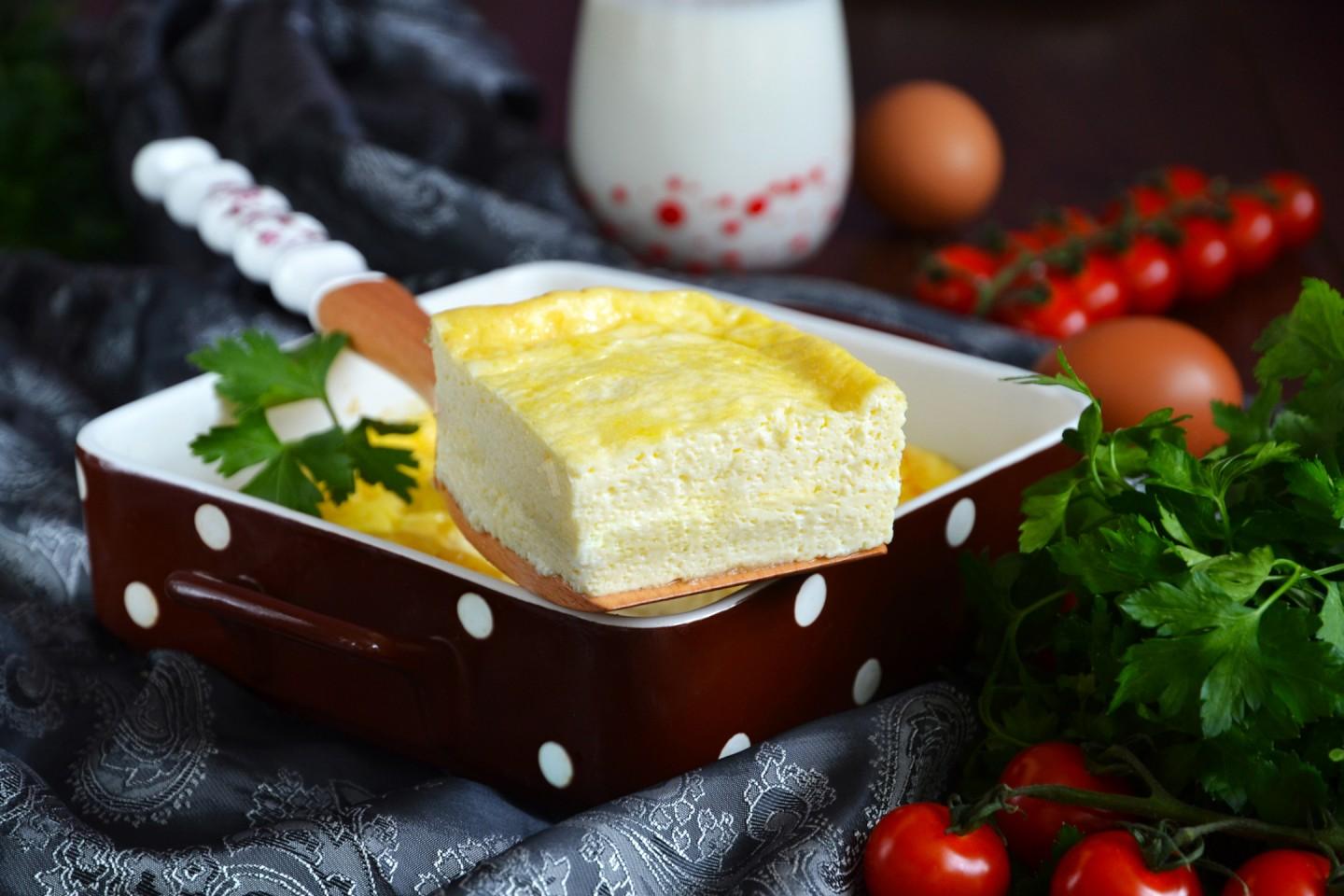 Шаг 8 приготовления Омлет в духовке с молоком пышный как в детском саду