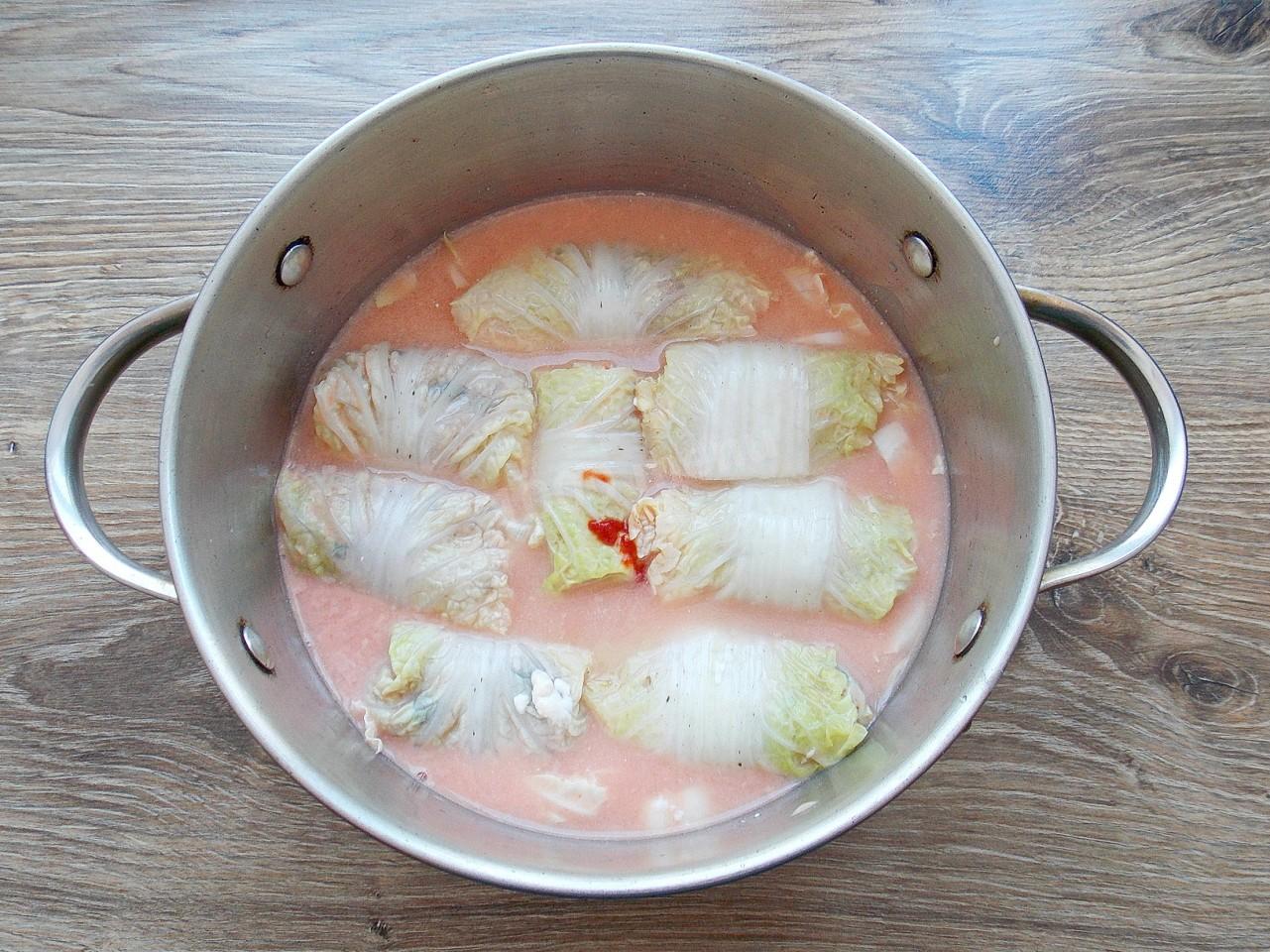 Шаг 11 приготовления Голубцы из пекинской капусты с фаршем и рисом