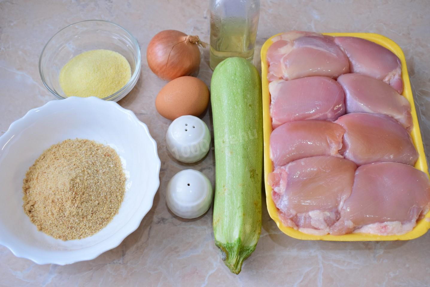 Шаг 1 приготовления Куриные котлеты с кабачком