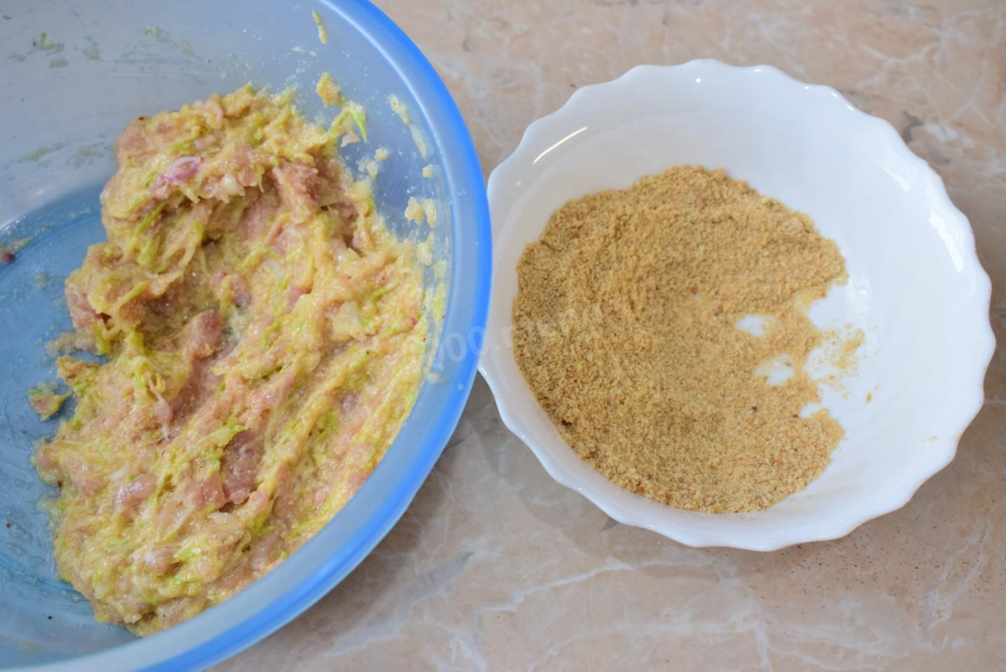 Шаг 6 приготовления Куриные котлеты с кабачком