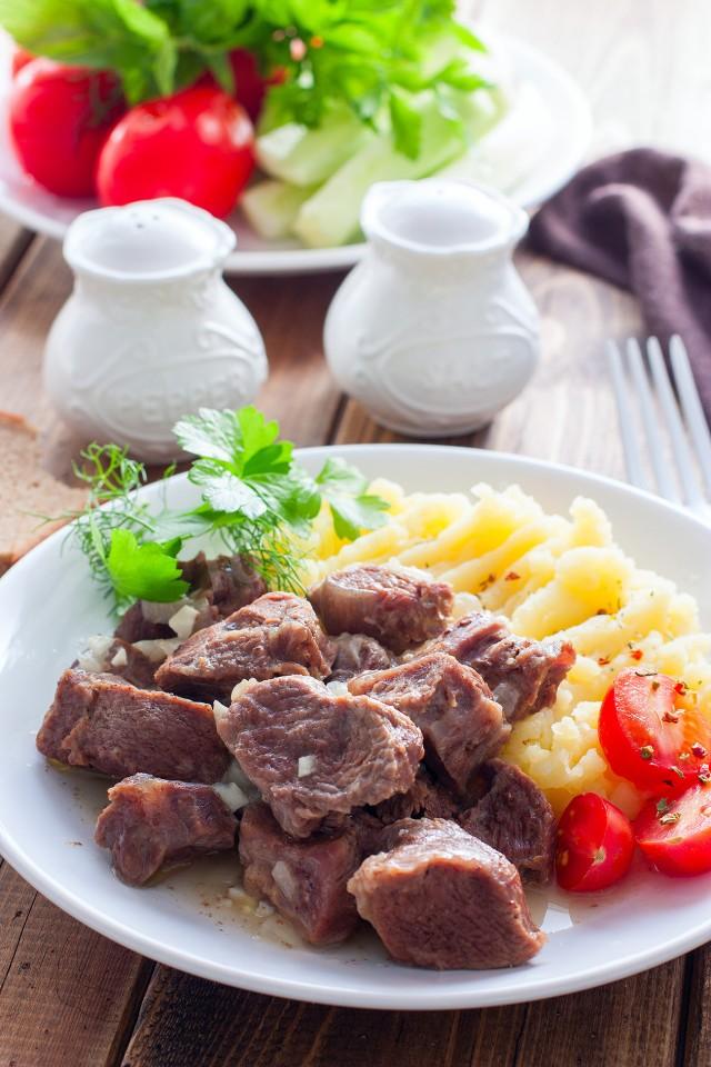 Шаг 5 приготовления Мясо говядина по кремлевски в мультиварке
