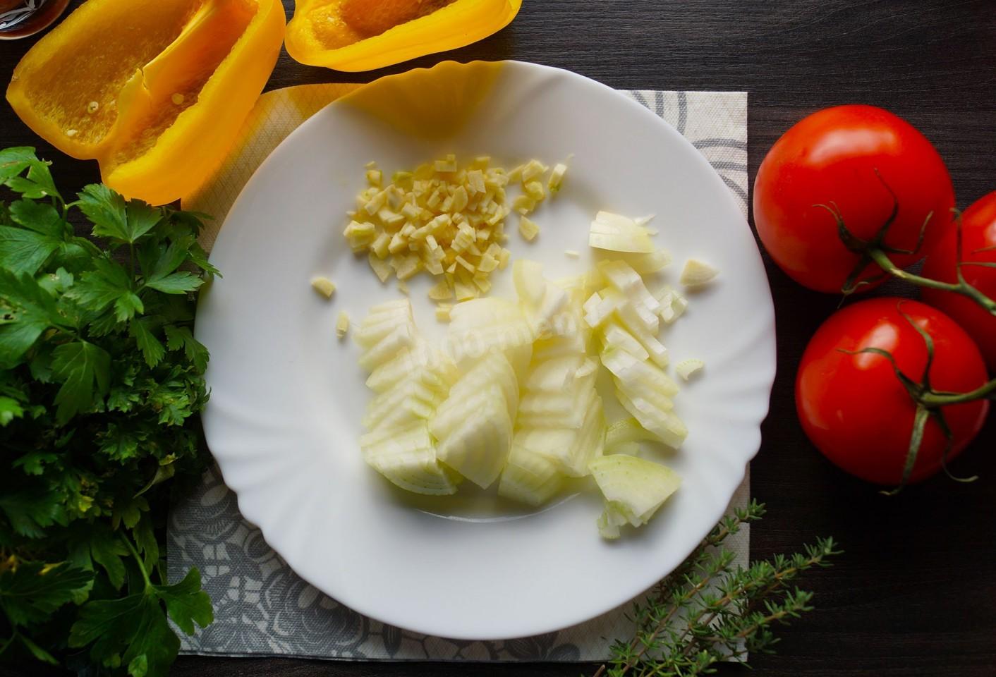 Шаг 5 приготовления Соус с кабачками и картошкой