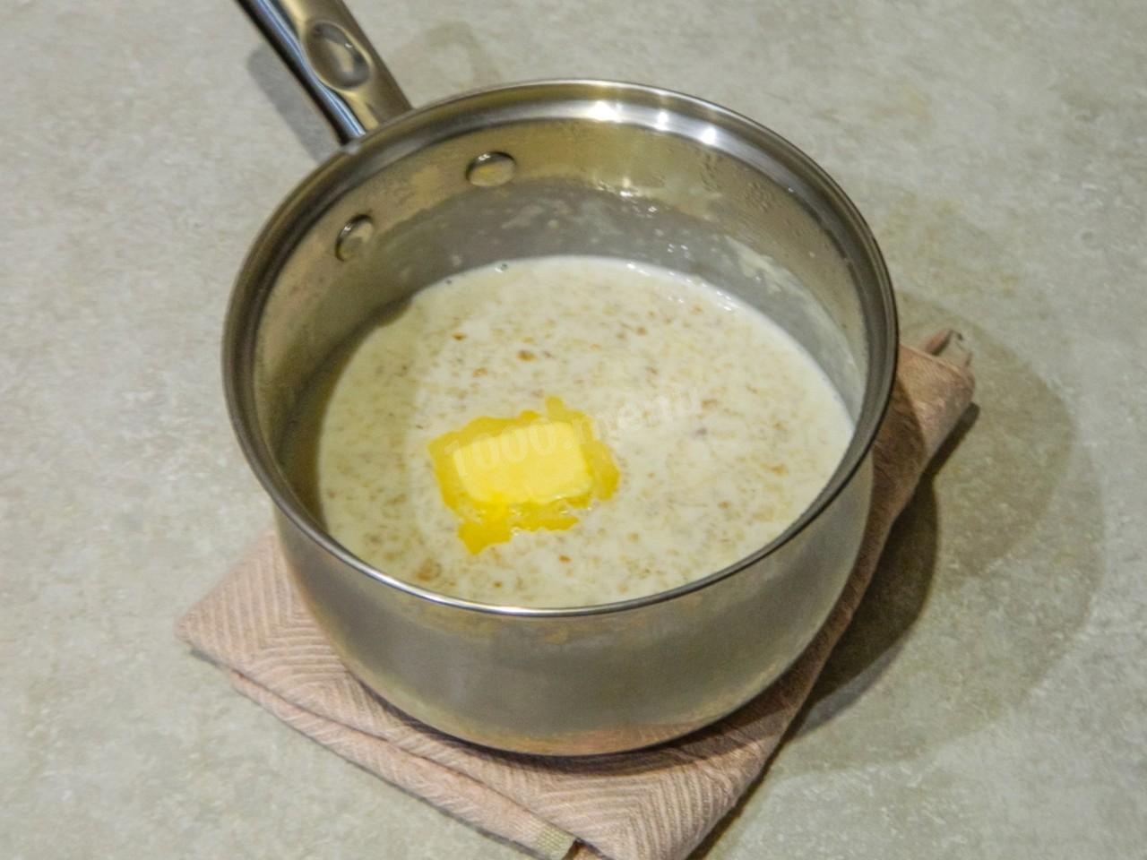Шаг 7 приготовления Геркулесовая каша на молоке