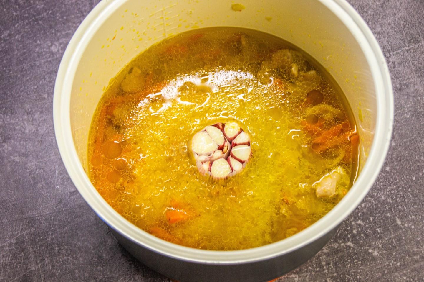 Шаг 6 приготовления Рассыпчатый плов с курицей в мультиварке