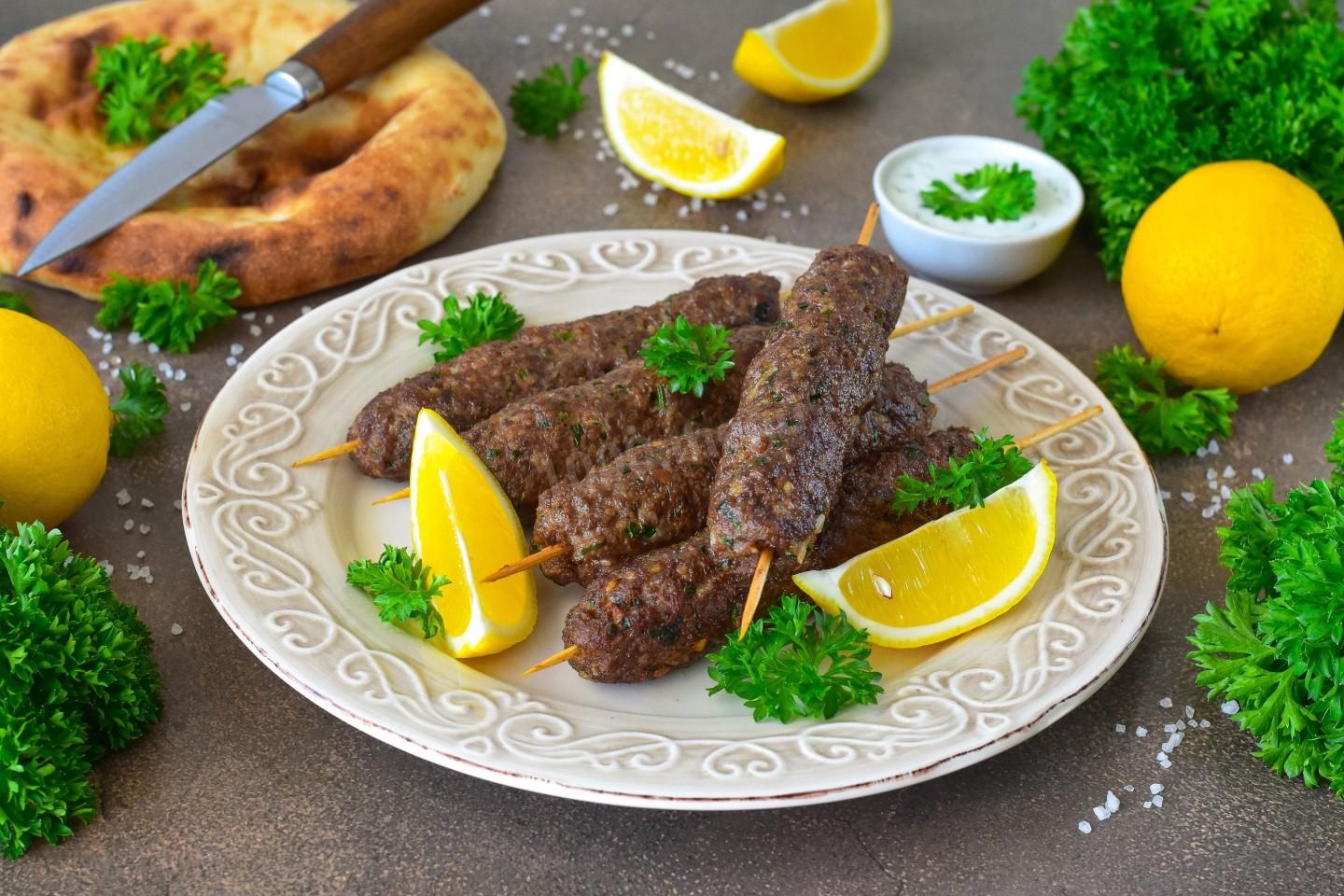 Шаг 9 приготовления Турецкий кебаб из фарша