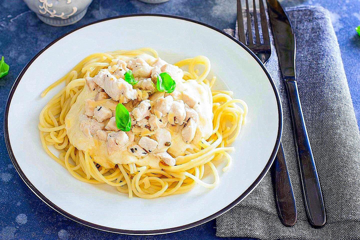 Обложка рецепта Спагетти с курицей