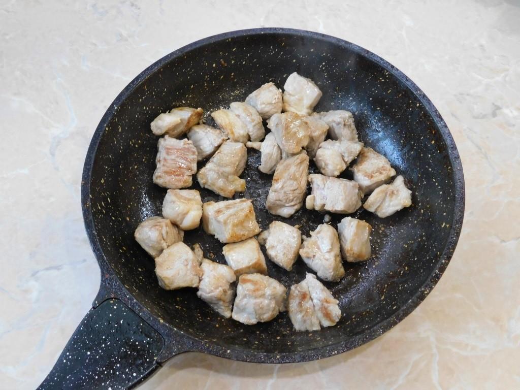 Шаг 2 приготовления Тушеное мясо с овощами